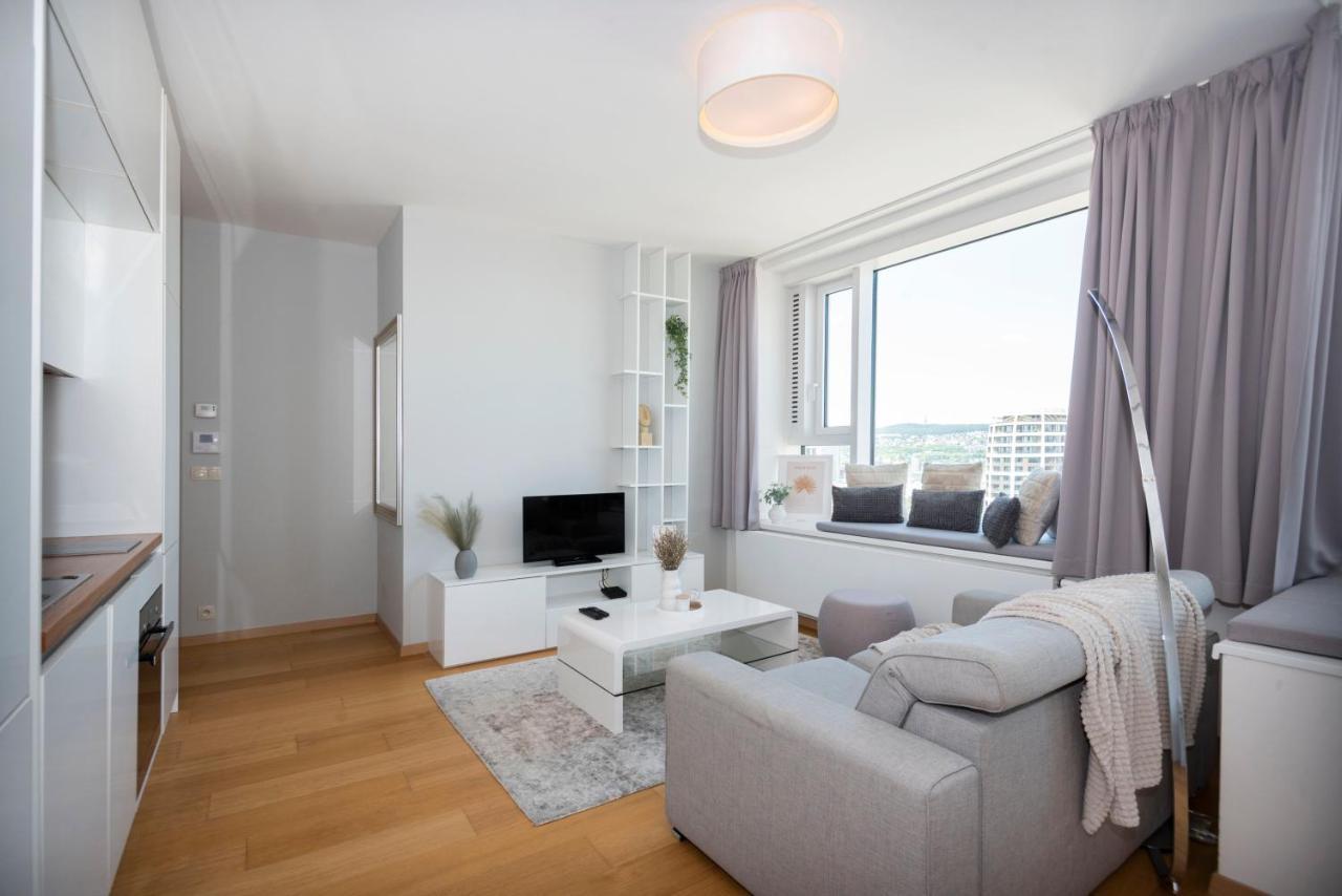 Luxury 1Bdrm On The 28Th Floor Bratislava Exterior foto