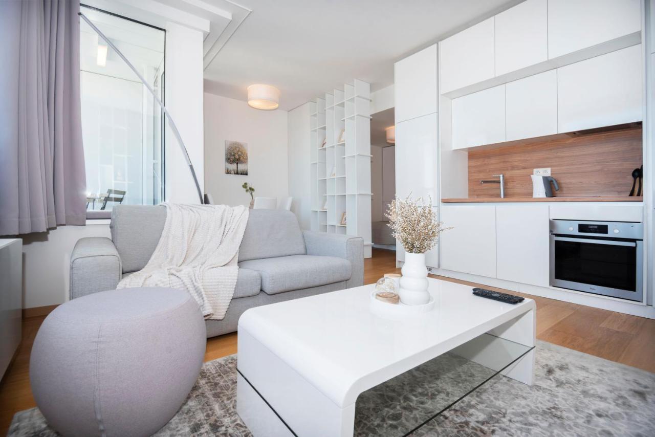 Luxury 1Bdrm On The 28Th Floor Bratislava Exterior foto