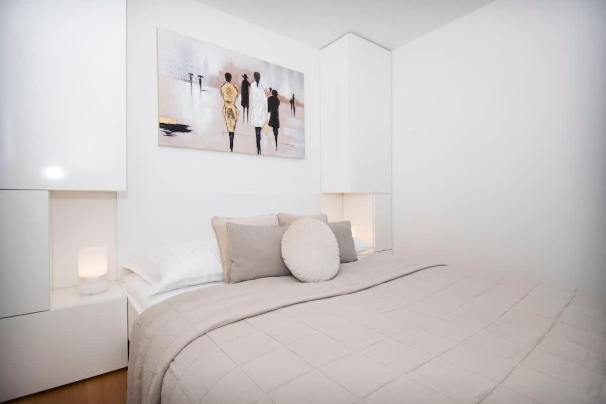 Luxury 1Bdrm On The 28Th Floor Bratislava Exterior foto